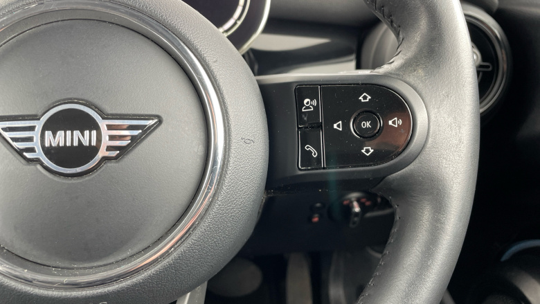 MINI Hatchback 135kW Cooper S Level 2 33kWh 3dr Auto Electric Hatchback